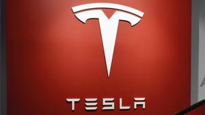 Chema Morales comparte su perspectiva de la ausencia de Tesla