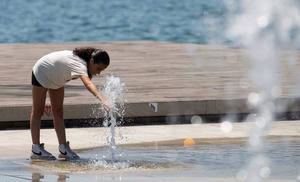 Niña olvidada por su padre en el coche muere por el calor en Italia