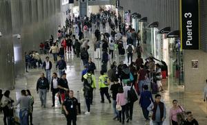 Aerolíneas deben reembolsar boletos por apagón informático: Profeco