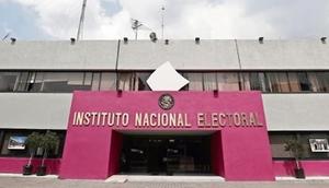 INE perfila mil 565 mdp de multas a partidos por irregularidades