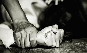 Detienen a hombre por amenazar con un cuchillo y golpear a su esposa en Culiacán