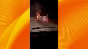 Se incendia cabina de tráiler en la carretera a Saltillo