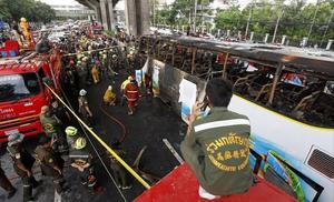 Tailandia identifica a 23 fallecidos en incendio de autobús escolar