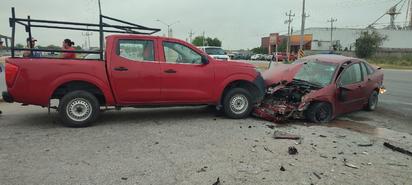 Daños materiales y un lesionado deja accidente vial