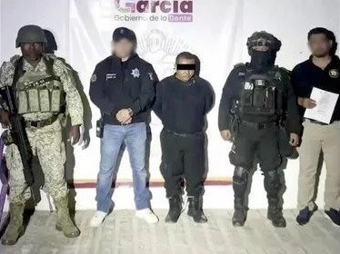 Detienen a policía de García por presunto doble homicidio