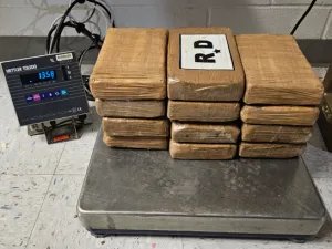 Detienen a mujer en Eagle Pass con cocaína valuada en casi 400 mil dólares