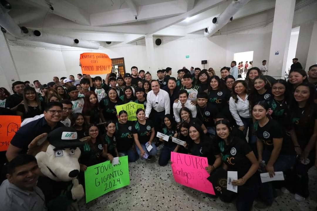 apoyos escolares: Más de 2,500 becas entregadas a jóvenes destacados en áreas académicas y deportivas