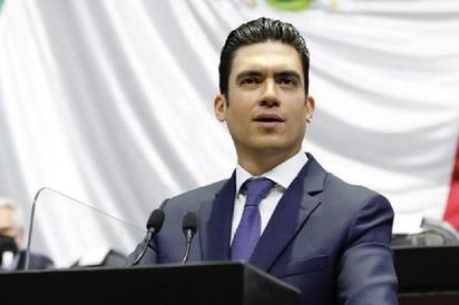Jorge Romero vota para elegir nuevo dirigente nacional del PAN