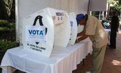 Cierran casillas en elección del nuevo dirigente del PAN
