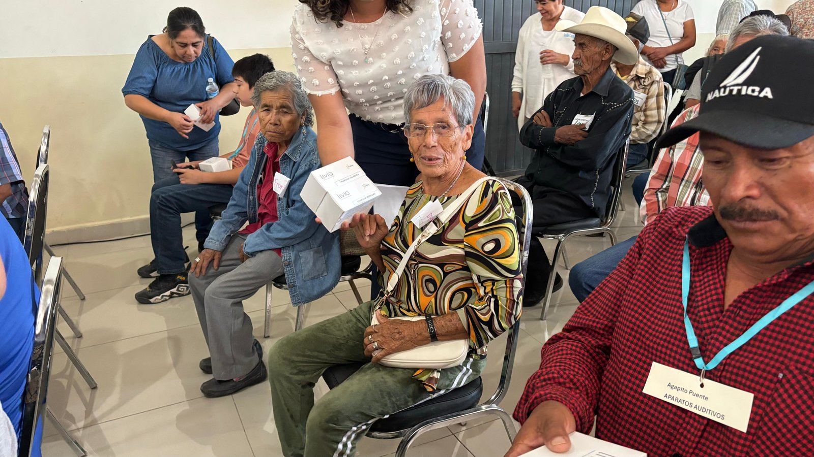 Frontera: Entrega de apoyos sociales por parte del DIF Coahuila a beneficiarios en Frontera.