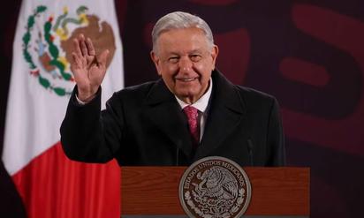 AMLO recibe protección militar y 21 mil pesos al mes