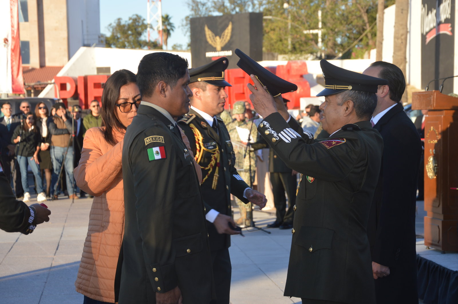 Ascensos obliga a enfrentar mayores retos y sacrificio: La alcaldesa Norma Treviño resaltó la tranquilidad y seguridad en Piedras Negras, gracias al apoyo del Ejército y el gobierno