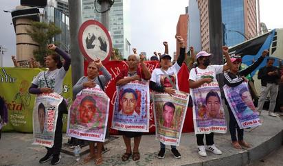 Claudia Sheinbaum alista reunión con padres de los 43 de Ayotzinapa