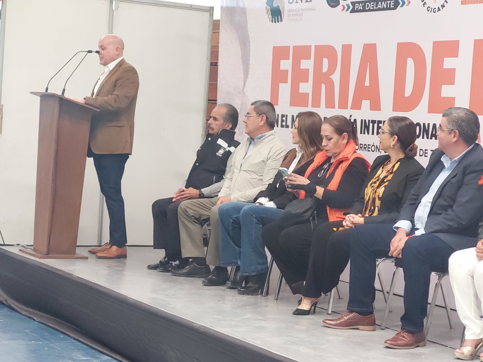 Día Internacional de la no Violencia contra la Mujer: De las 249,990 mujeres activas en La Laguna, el 65% está empleada en el sector formal.
