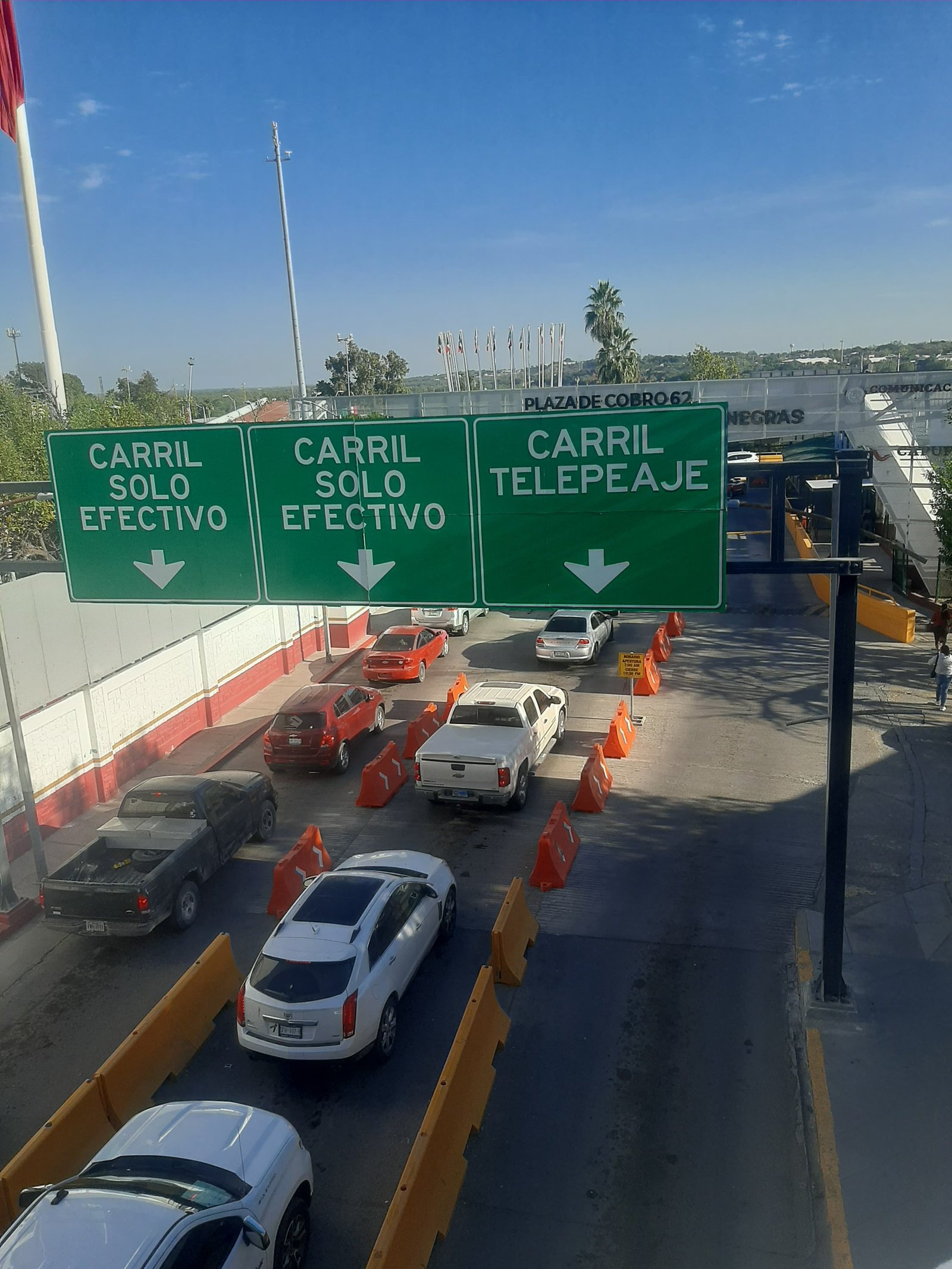 Tarifas : El peaje será de 5 dólares o 115 pesos para vehículos particulares y motociclistas.
