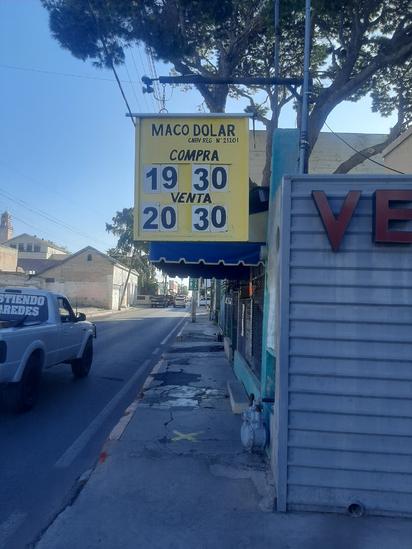 Los precios de la gasolina bajan y se mantiene estable el dólar a 20.50 pesos