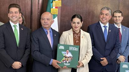 El Congreso del Estado recibe el primer informe del Gobernador Manolo Jiménez; lo entrega Óscar Pimentel