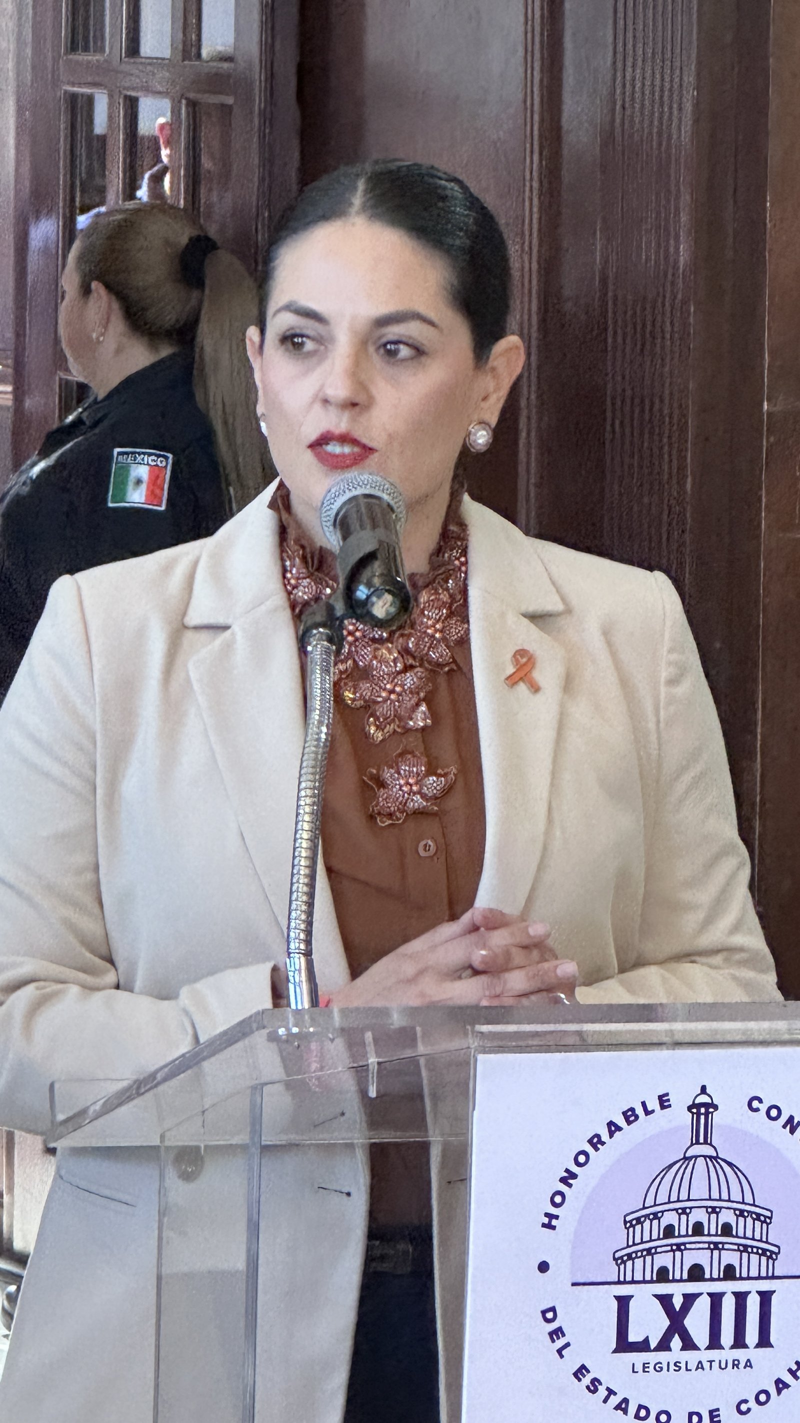  informe del Gobernador : Permitirá a los legisladores revisarlo antes de la glosa. 