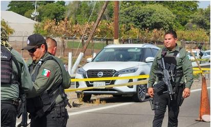 Hallan 6 cuerpos en camioneta abandonada sobre carretera Culiacán-El Dorado