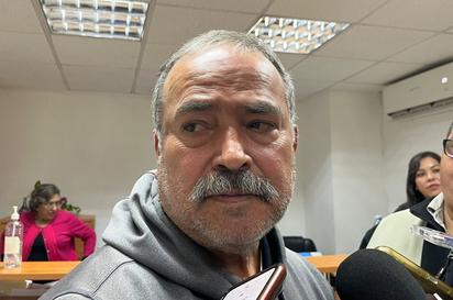 Gerardo Bortoni promociona la escuela de operadores con Lola la Trailera