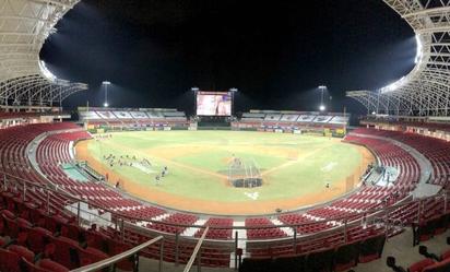 Hombre resulta gravemente herido tras riña en partido de béisbol