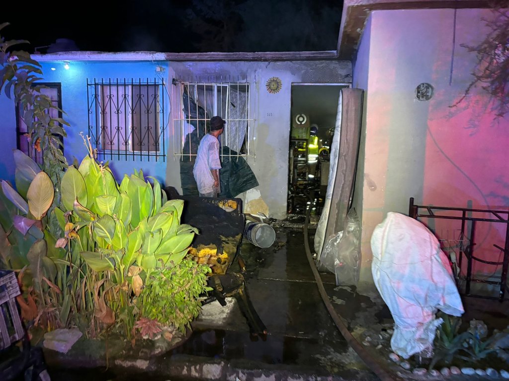 policiaca: El propietario logró ponerse a salvo.