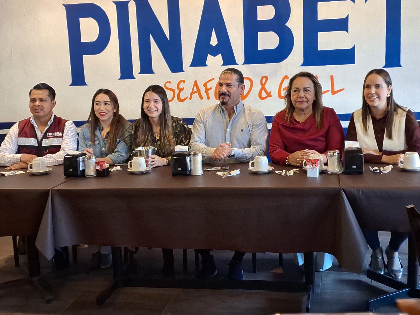regidores : Con más de 150,000 votos, el equipo de regidores se comprometió a trabajar para la gente de Torreón.
