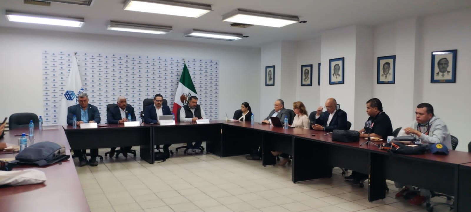 Se pronuncian en contra de desaparecer el modelo tripartita del Infonavit: Berino Granados: la reforma no combate la corrupción, sino que atenta contra los derechos de los trabajadores.
