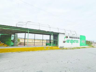 El campo infantil Saraperos está abandonado y vandalizado
