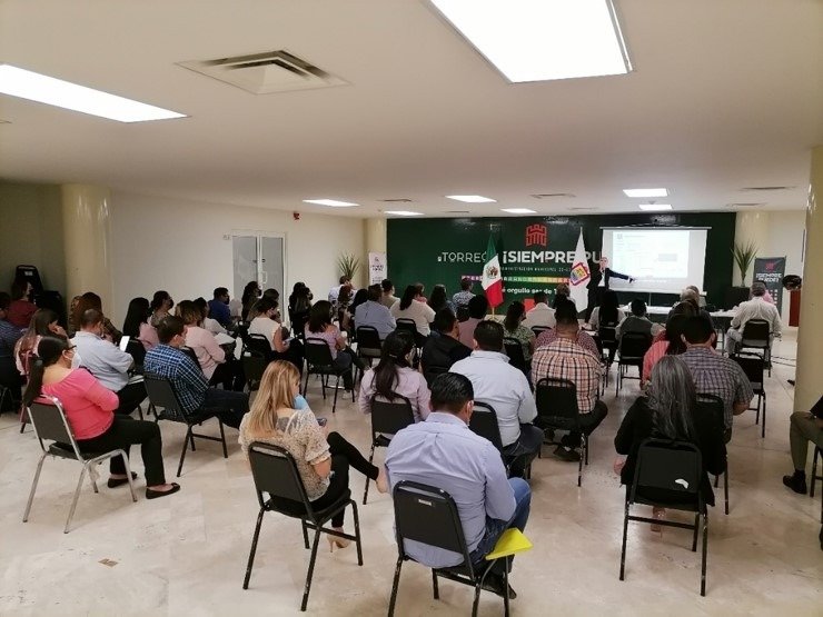  capacitación: Más de 800 funcionarios firman cartas compromiso.
