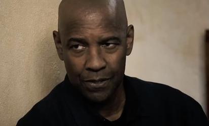 Denzel Washington se bautiza y obtiene su licencia de ministro