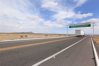 La carretera Cuatro Ciénegas-San Pedro es de riesgo sin haber señal 
