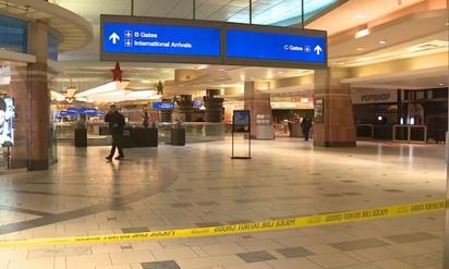 En plena Navidad, tiroteo en aeropuerto de Phoenix deja 3 heridos; un hombre y una niña fueron detenidos