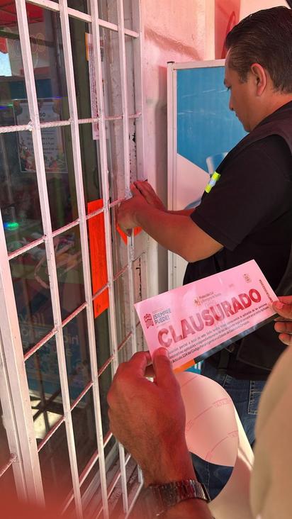 Por venta de pirotécnica, clausuran miscelánea