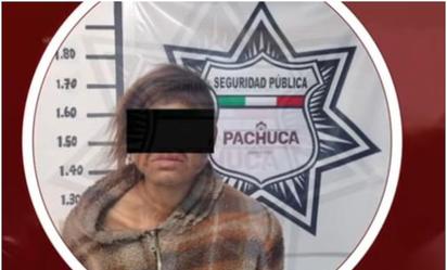 Detienen a sujeto en Hidalgo por maltrato animal; caminaba con un gato sin vida colgado al cuello