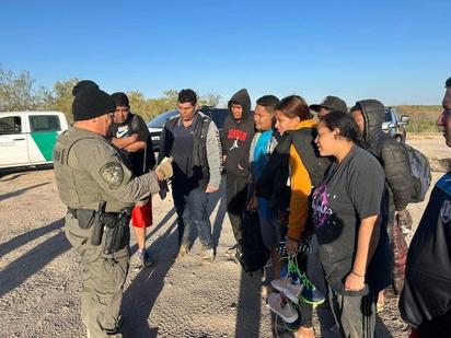 Detenidos 11 inmigrantes ilegales en Eagle Pass por allanamiento ilegal