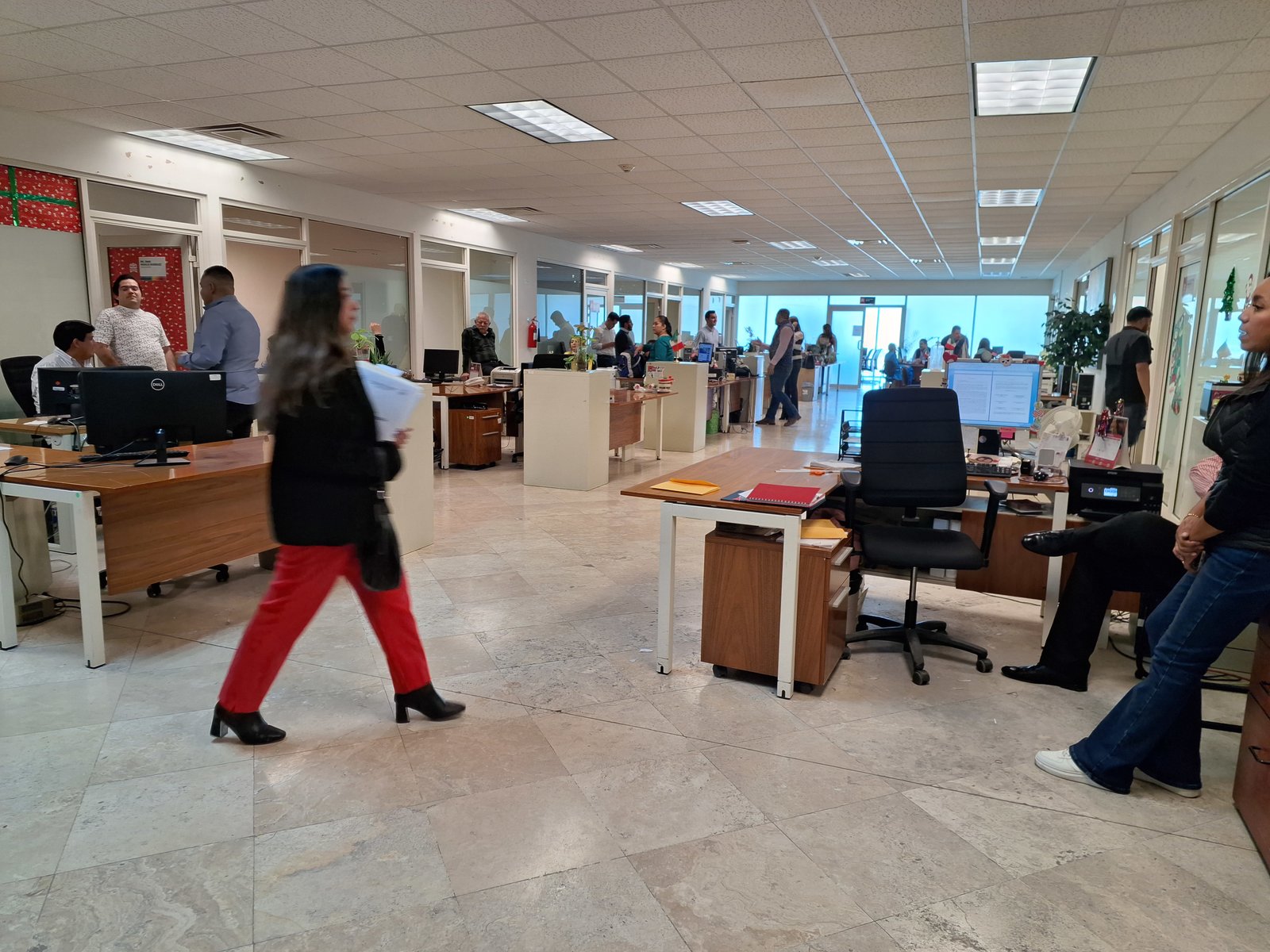 Administración municipal: A mediodía, los regidores y síndicos electos recibieron sus nuevas oficinas para la gestión que inicia mañana.
