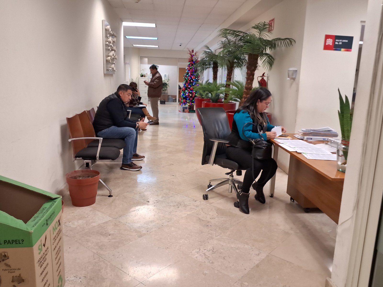 Administración municipal: A mediodía, los regidores y síndicos electos recibieron sus nuevas oficinas para la gestión que inicia mañana.
