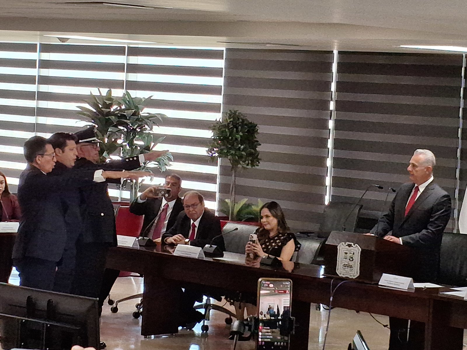  Sesión de Cabildo: Regidora Zazil Pacheco da voto de confianza a funcionarios.
