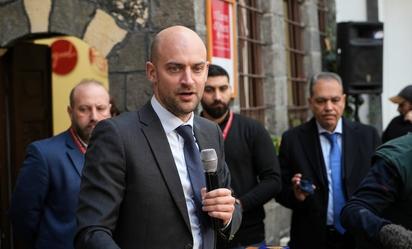 Francia ofrece asistencia técnica y legal para redactar Constitución en Siria