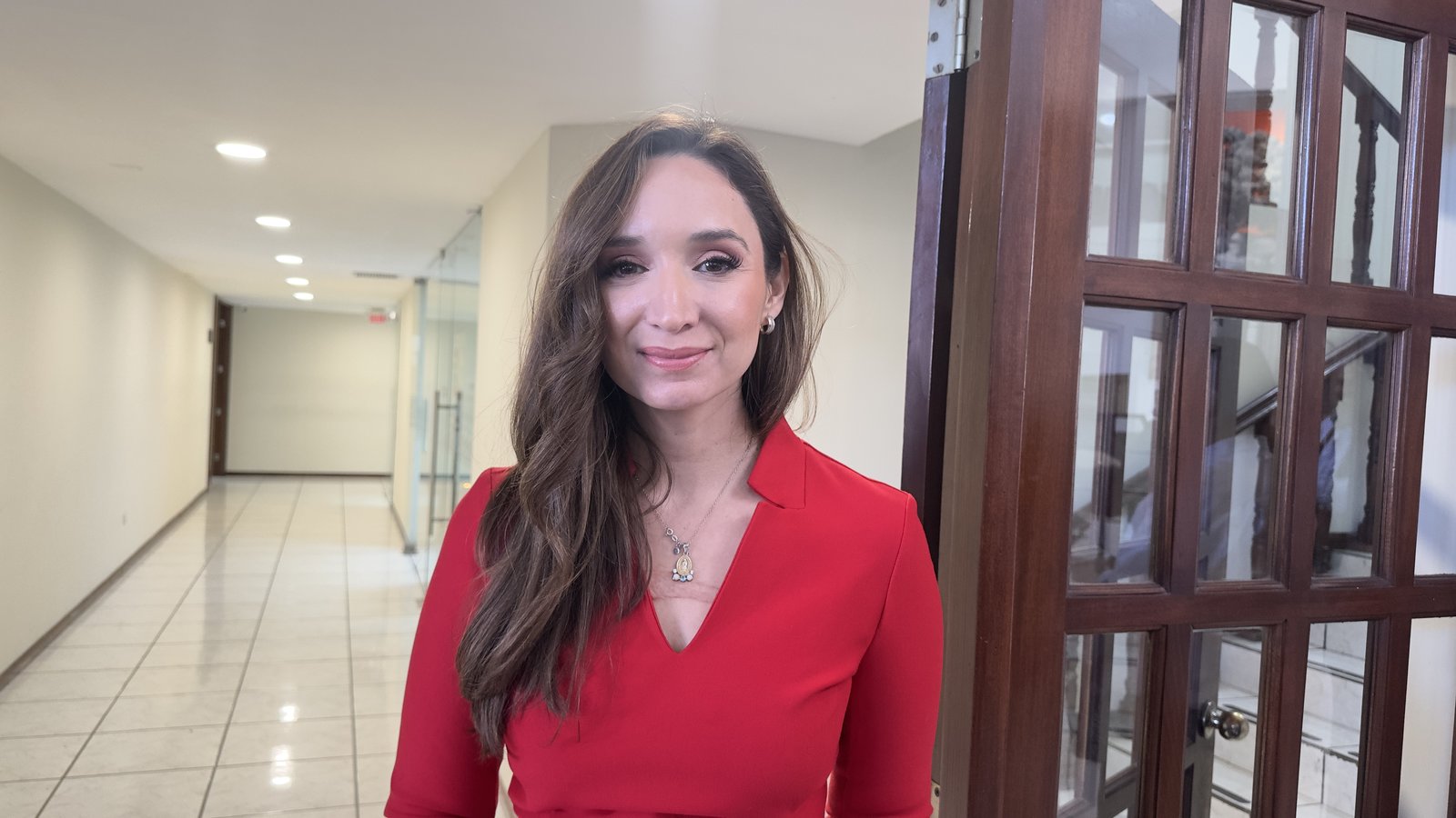 Manolo Jiménez : Luz Elena Morales señala que las políticas de Jiménez están consolidando a Coahuila como un estado próspero.