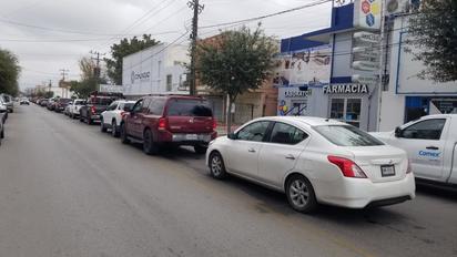 Los paisanos regresan EE. UU. y generan largas filas en puentes 