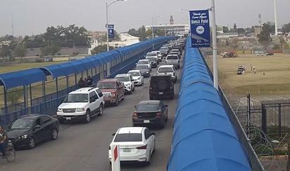 Paisanos disparan número de cruces en Puentes de Texas