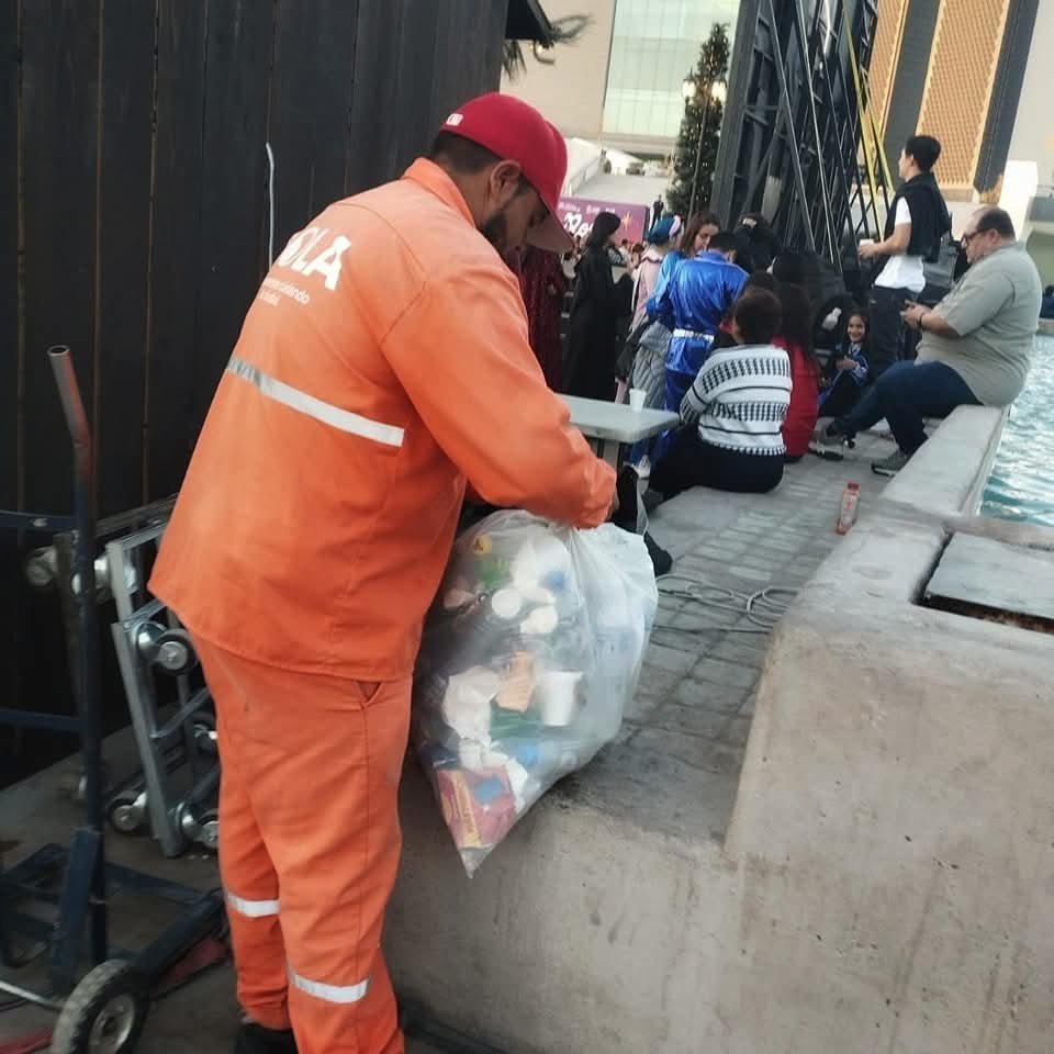 Basura : Cuatro cuadrillas trabajaron para dejar las calles en óptimas condiciones.
