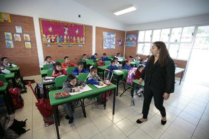 Sector educativo se capacita previo al regreso a clases el próximo 9 de enero 