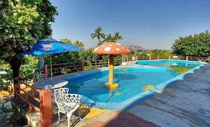 Personas se intoxican con cloro en balneario de Cuernavaca