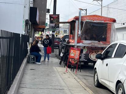 Comerciantes que antes estaban en la calle Hidalgo, ahora se desempeñan en la calle Juárez