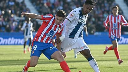 'Pepinazo' a un Atlético que puede hacer líder al Madrid