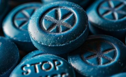¿Cuáles son las más adictivas? Conoce la lista de las drogas más adictivas y dañinas