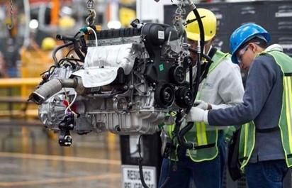 Amenazan aranceles a la industria automotriz 
